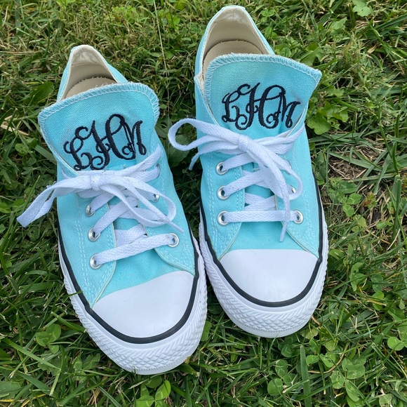 Monogrammed chucks💗 - Picture 1 of 7